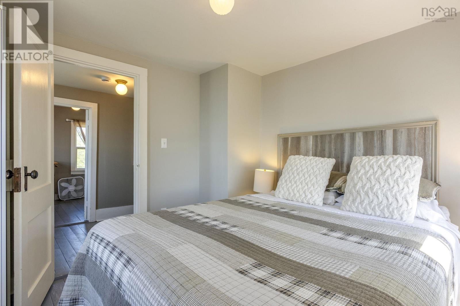 958 Granville Road - 28