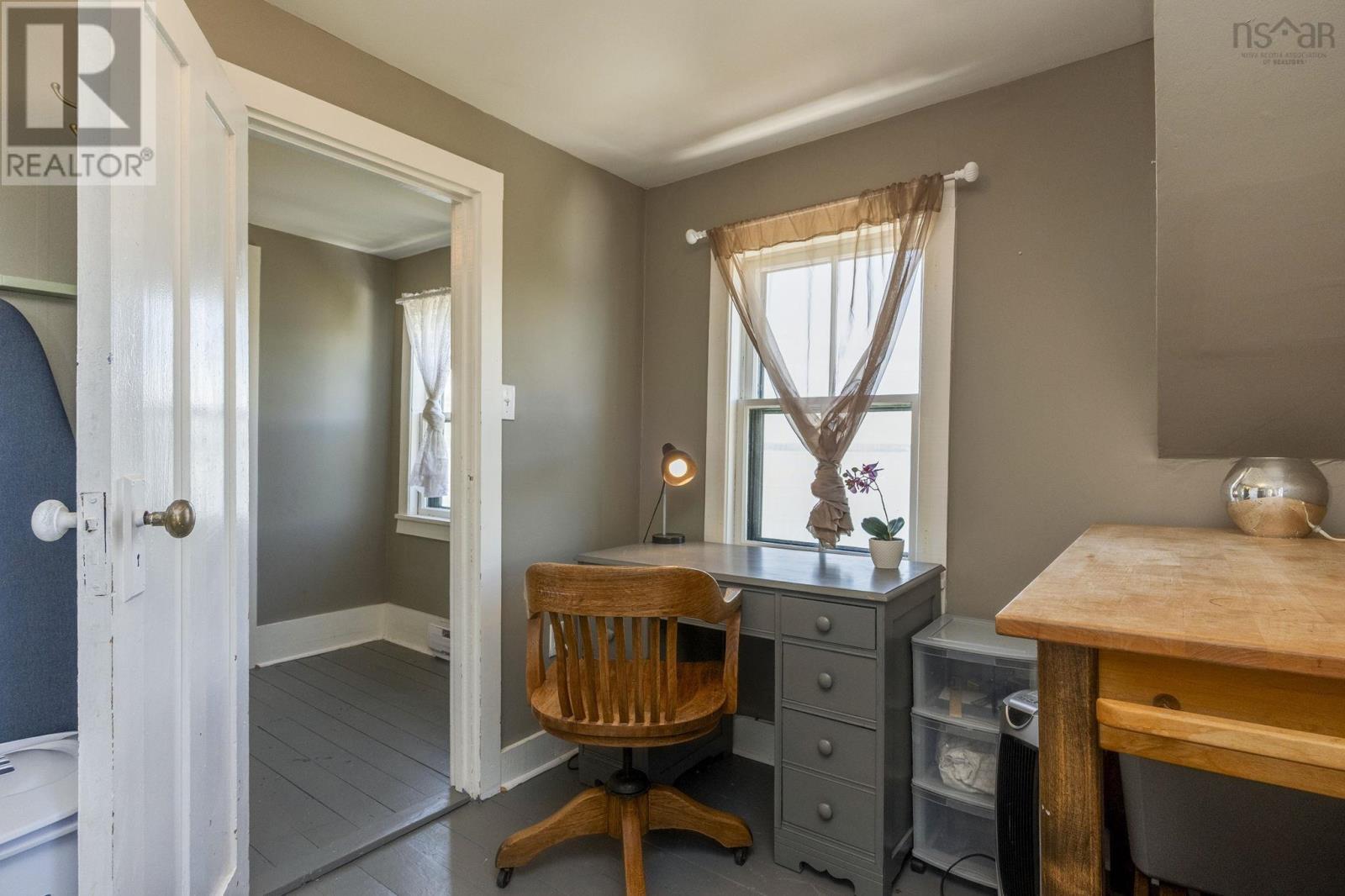 958 Granville Road - 24