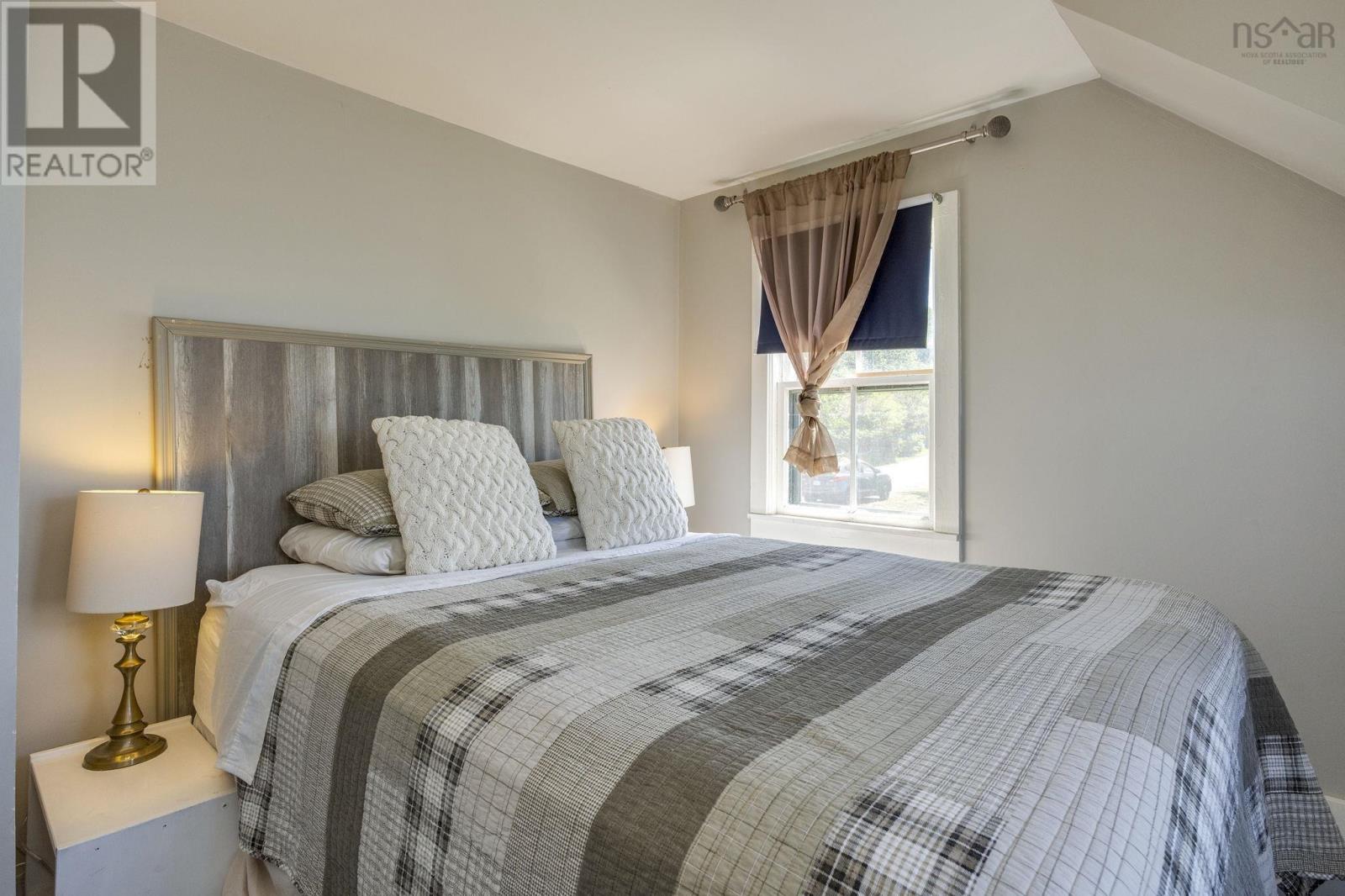 958 Granville Road - 27