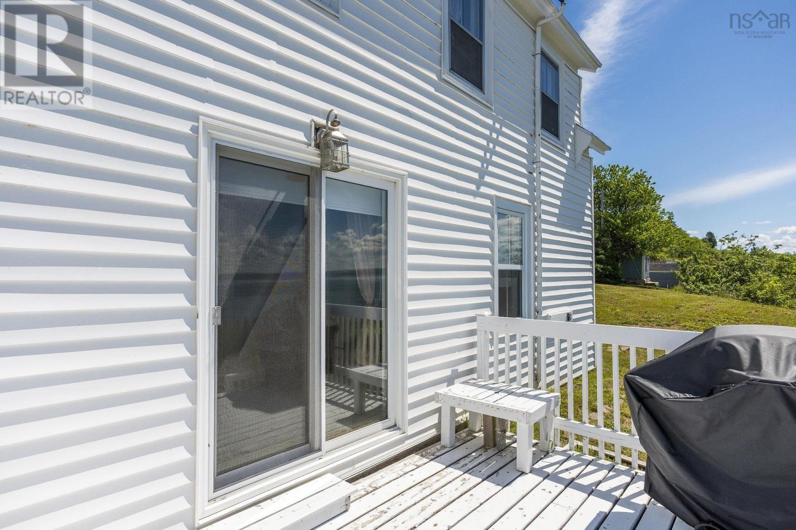 958 Granville Road - 40