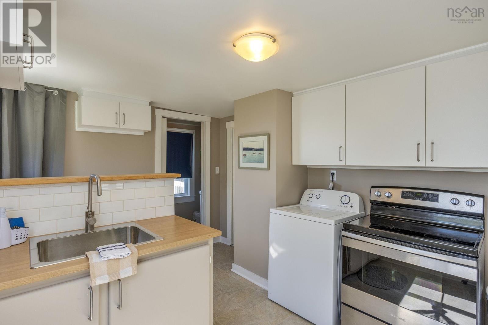 958 Granville Road - 8