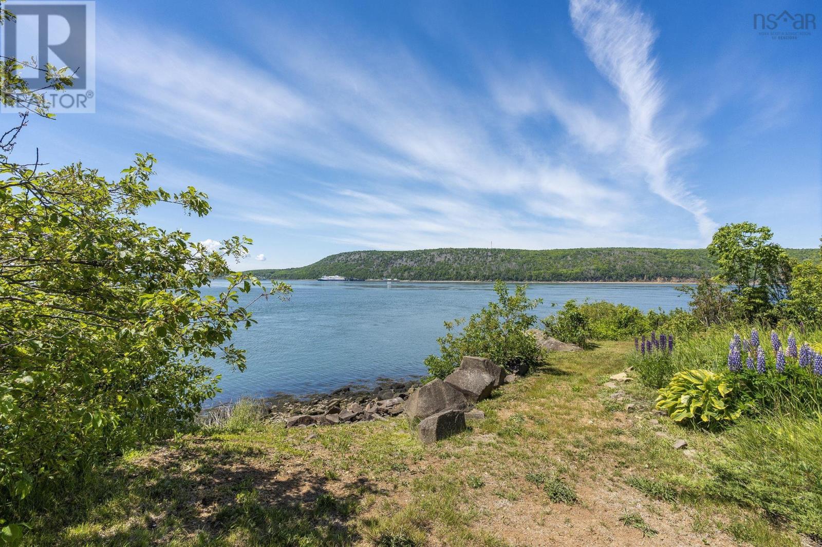 958 Granville Road - 47