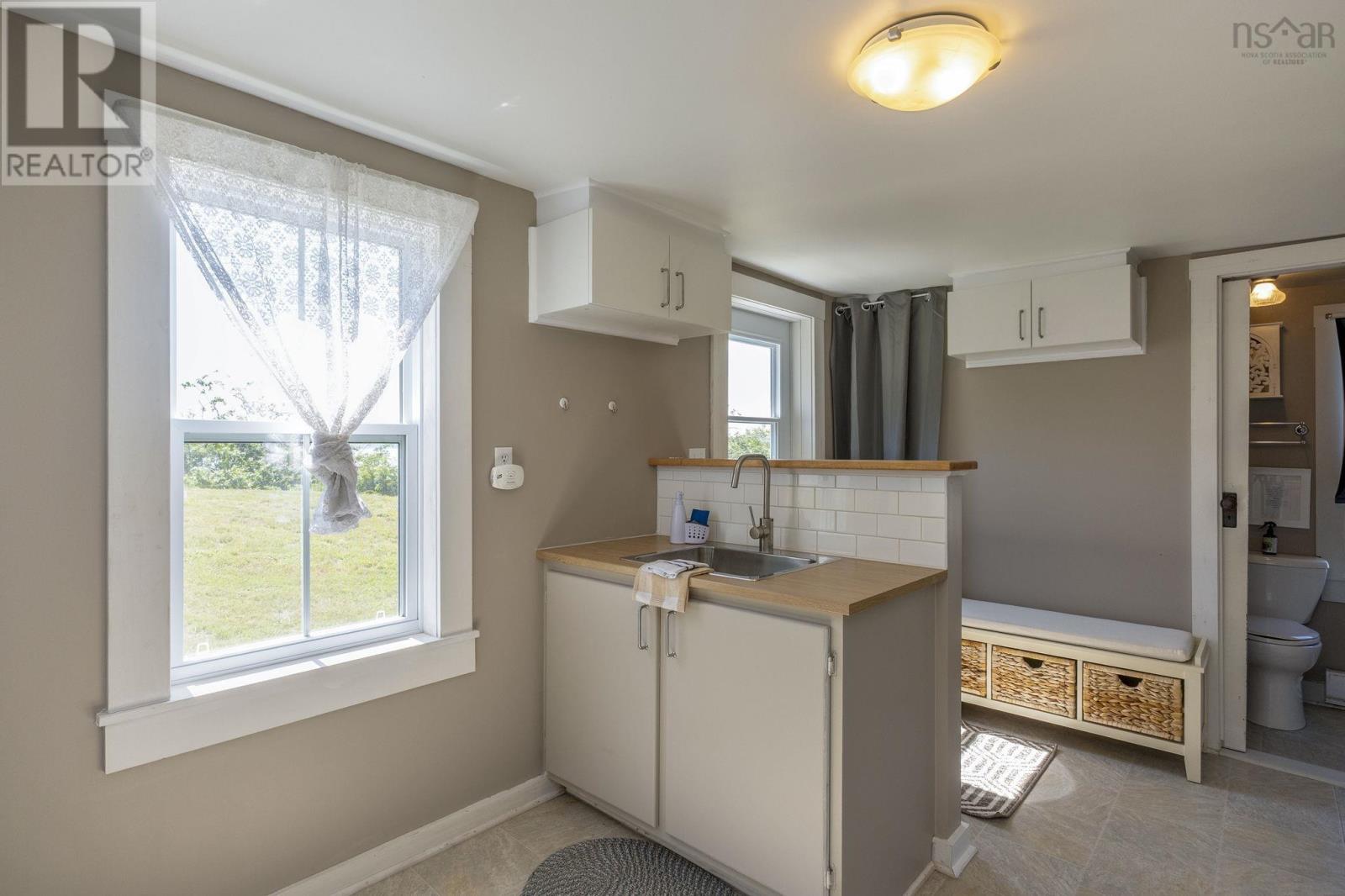 958 Granville Road - 7