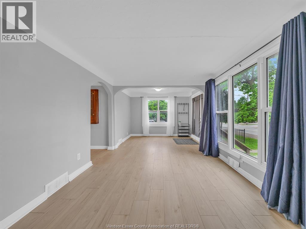 2724 PILLETTE ROAD - 30
