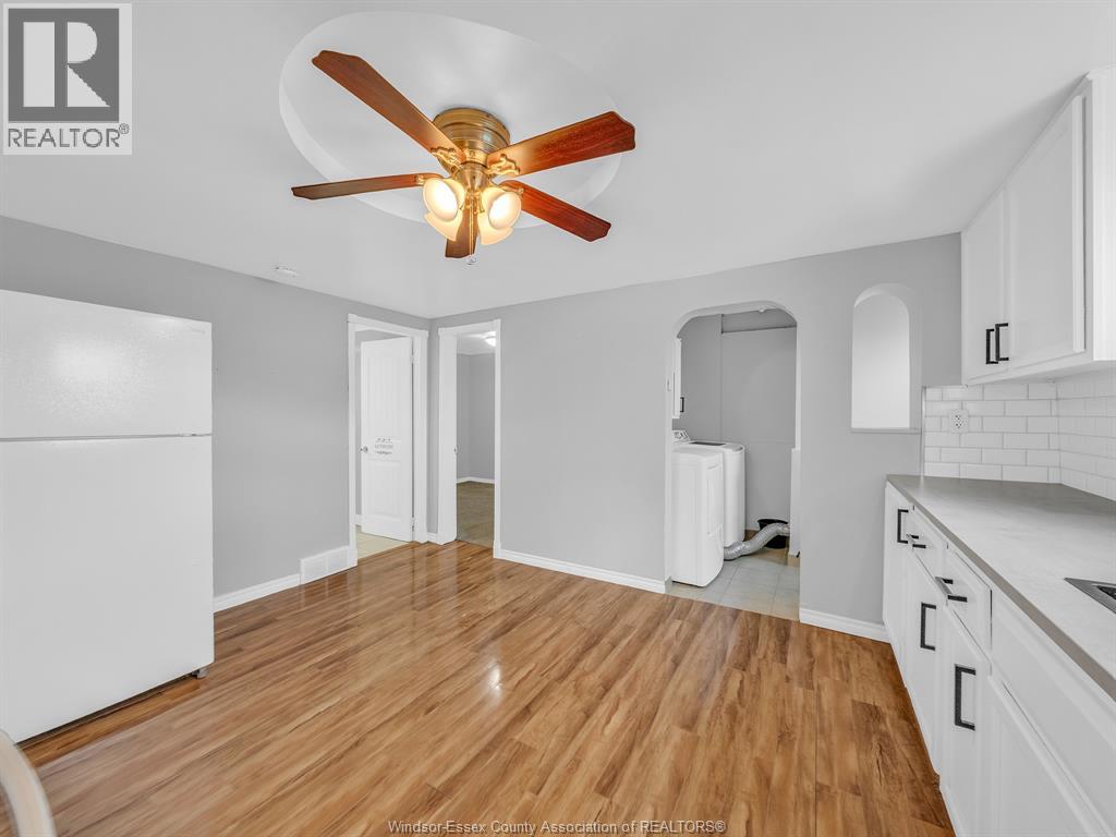 2724 PILLETTE ROAD - 33