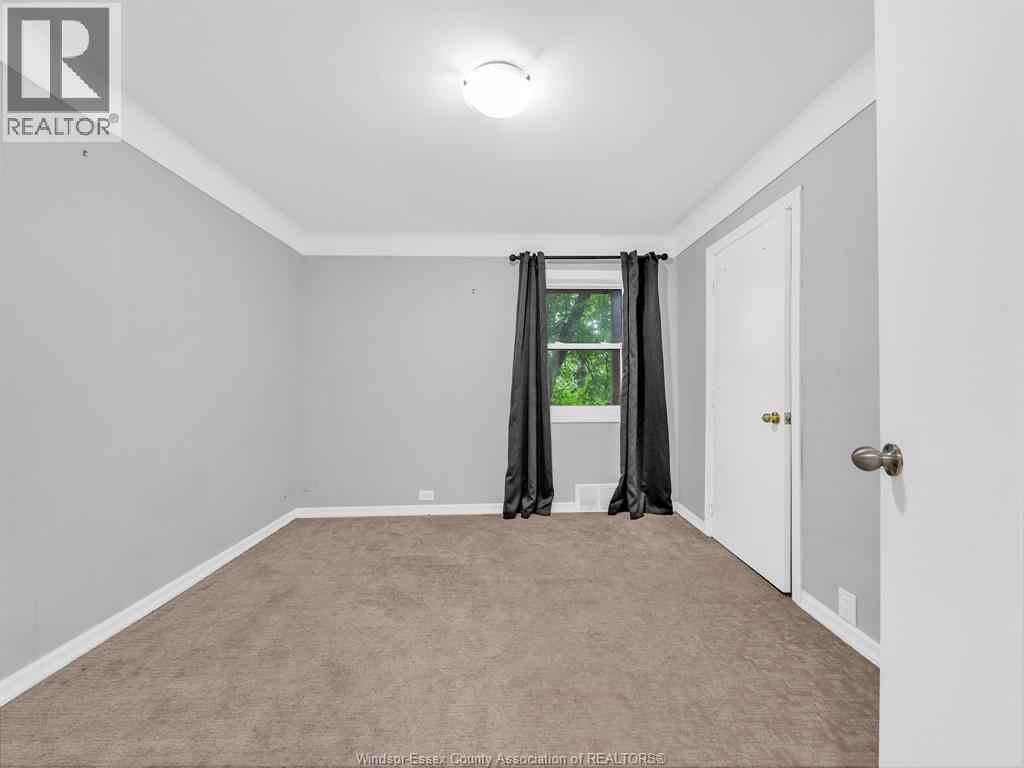 2724 PILLETTE ROAD - 35