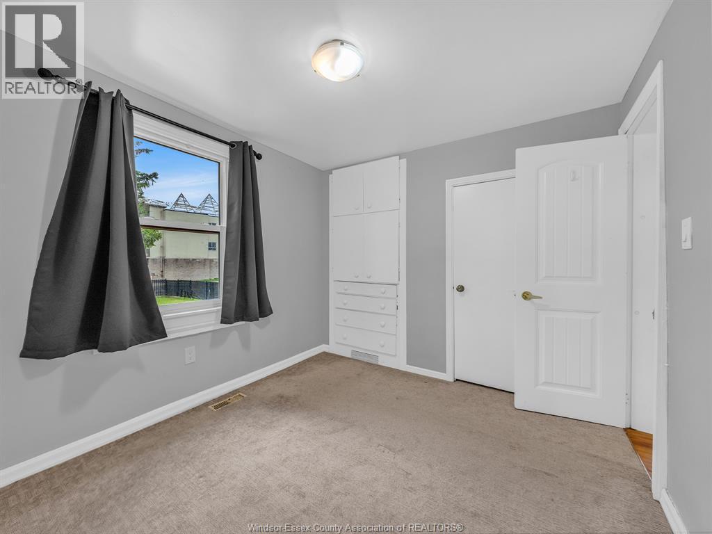 2724 PILLETTE ROAD - 41