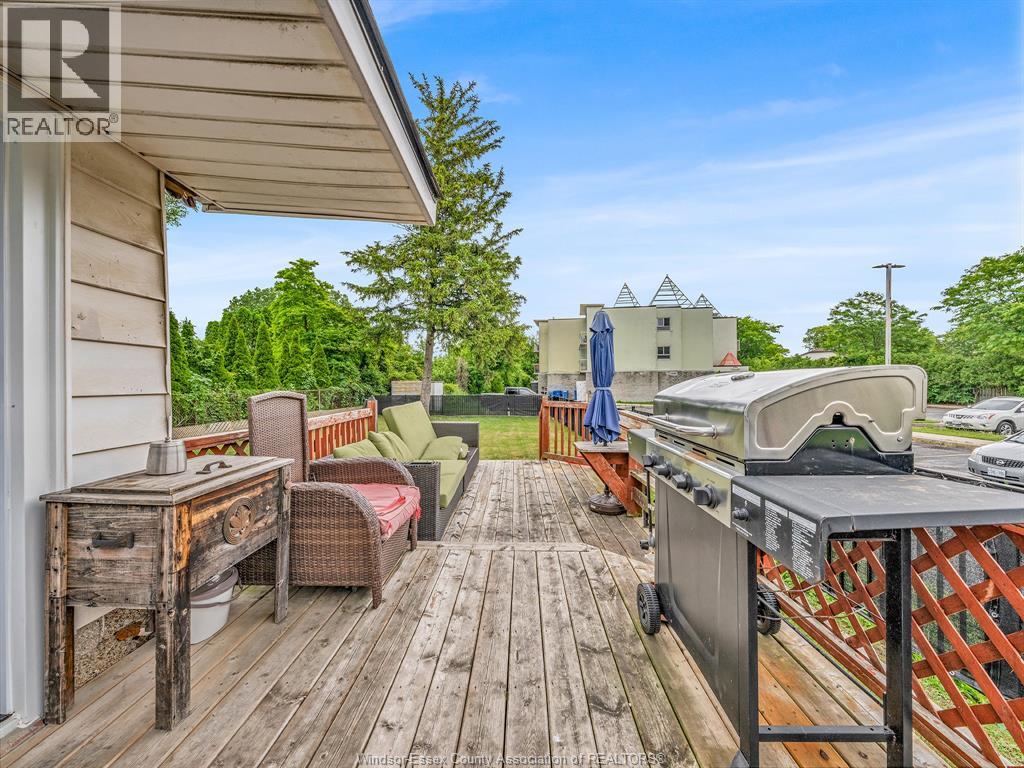 2724 PILLETTE ROAD - 47