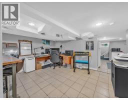Foyer - 2724 Pillette Road, Windsor, ON N8T1R1 Photo 17