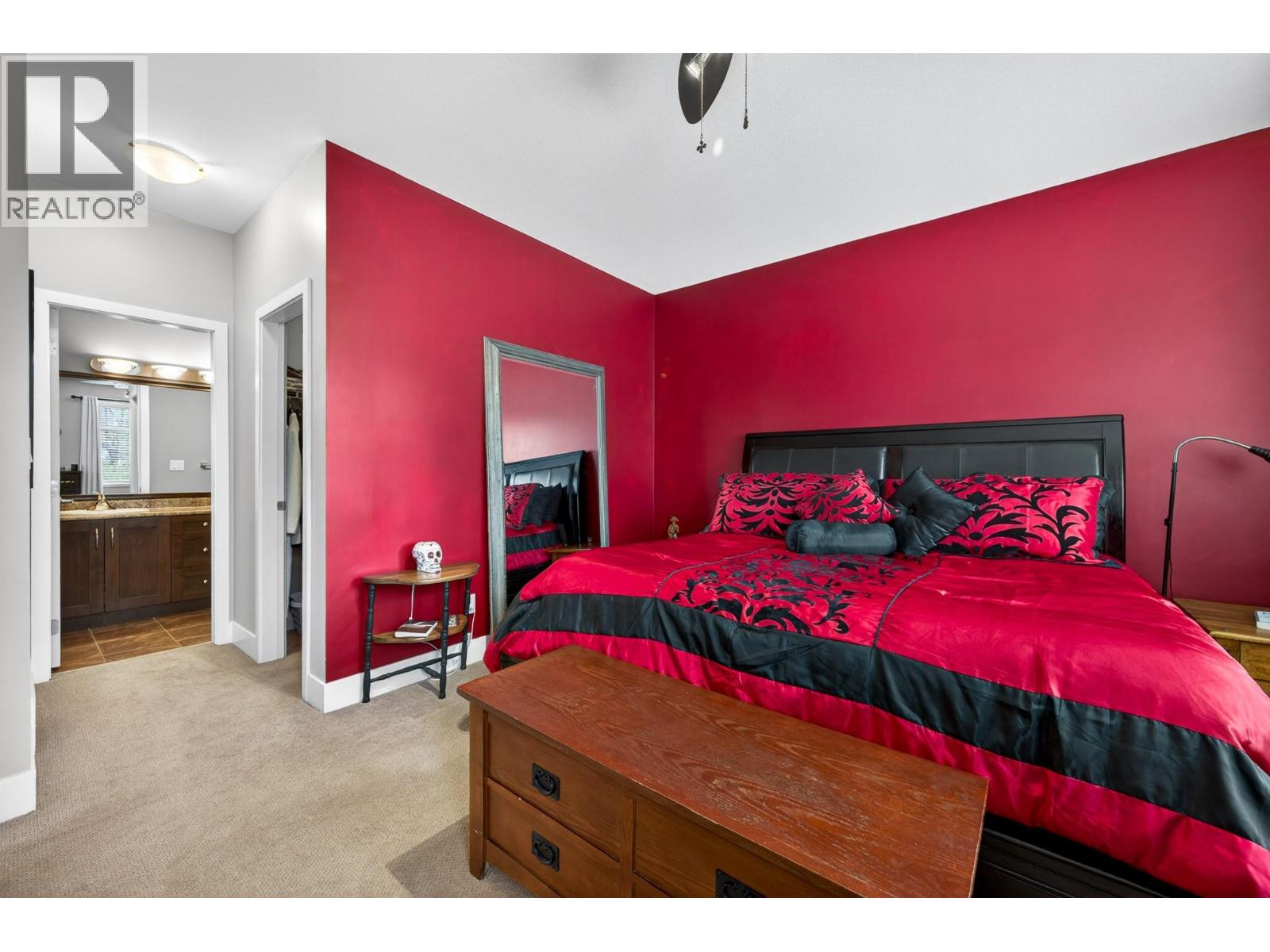 #4 2046 ROBSON Place - 12