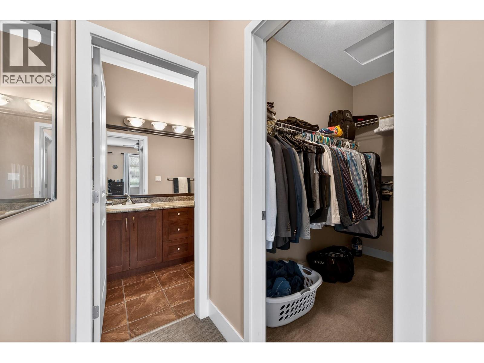 #4 2046 ROBSON Place - 13