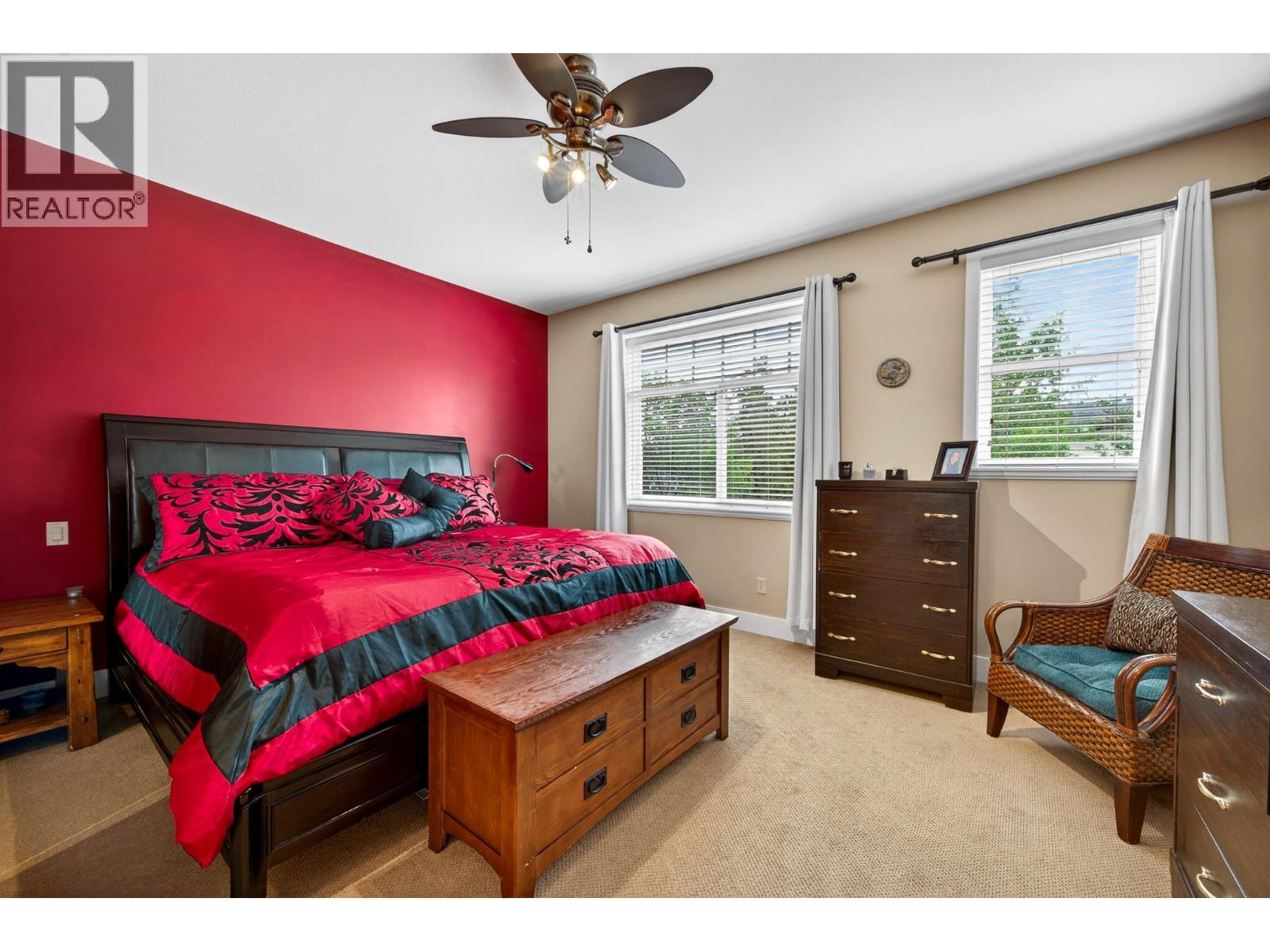 #4 2046 ROBSON Place - 11