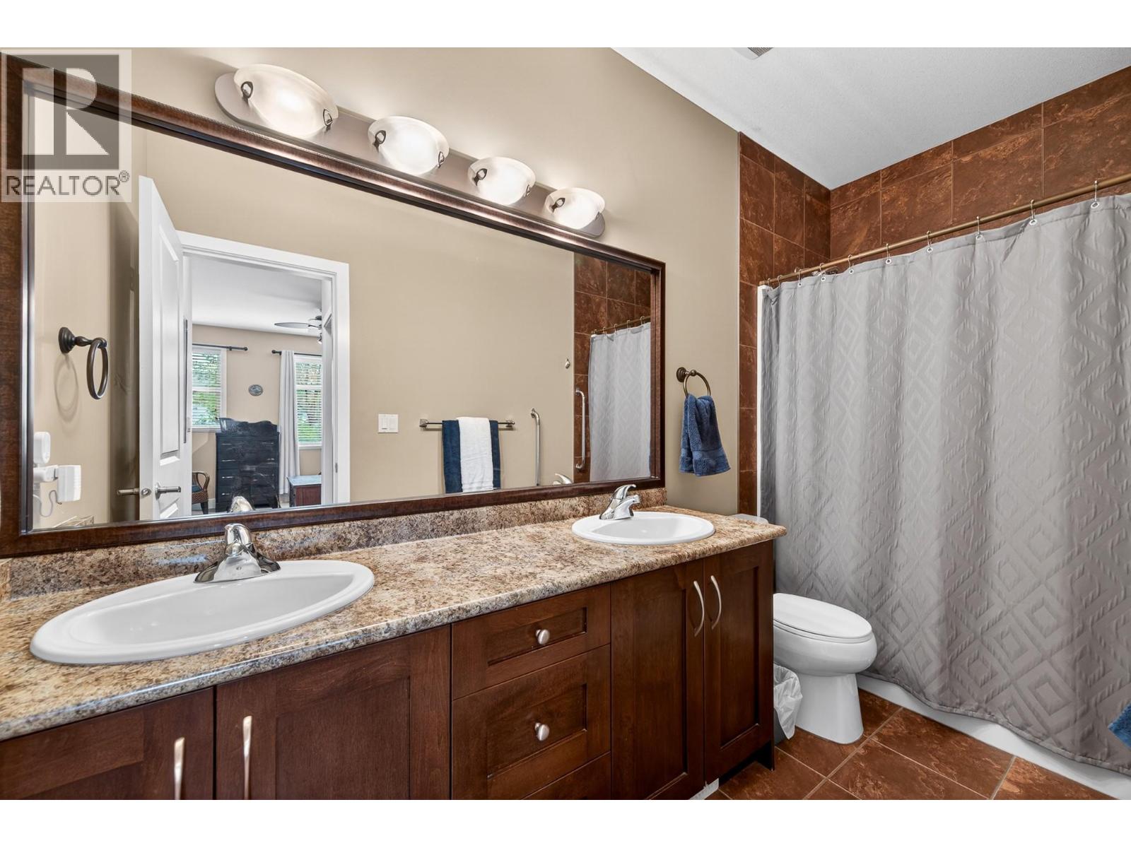 #4 2046 ROBSON Place - 14