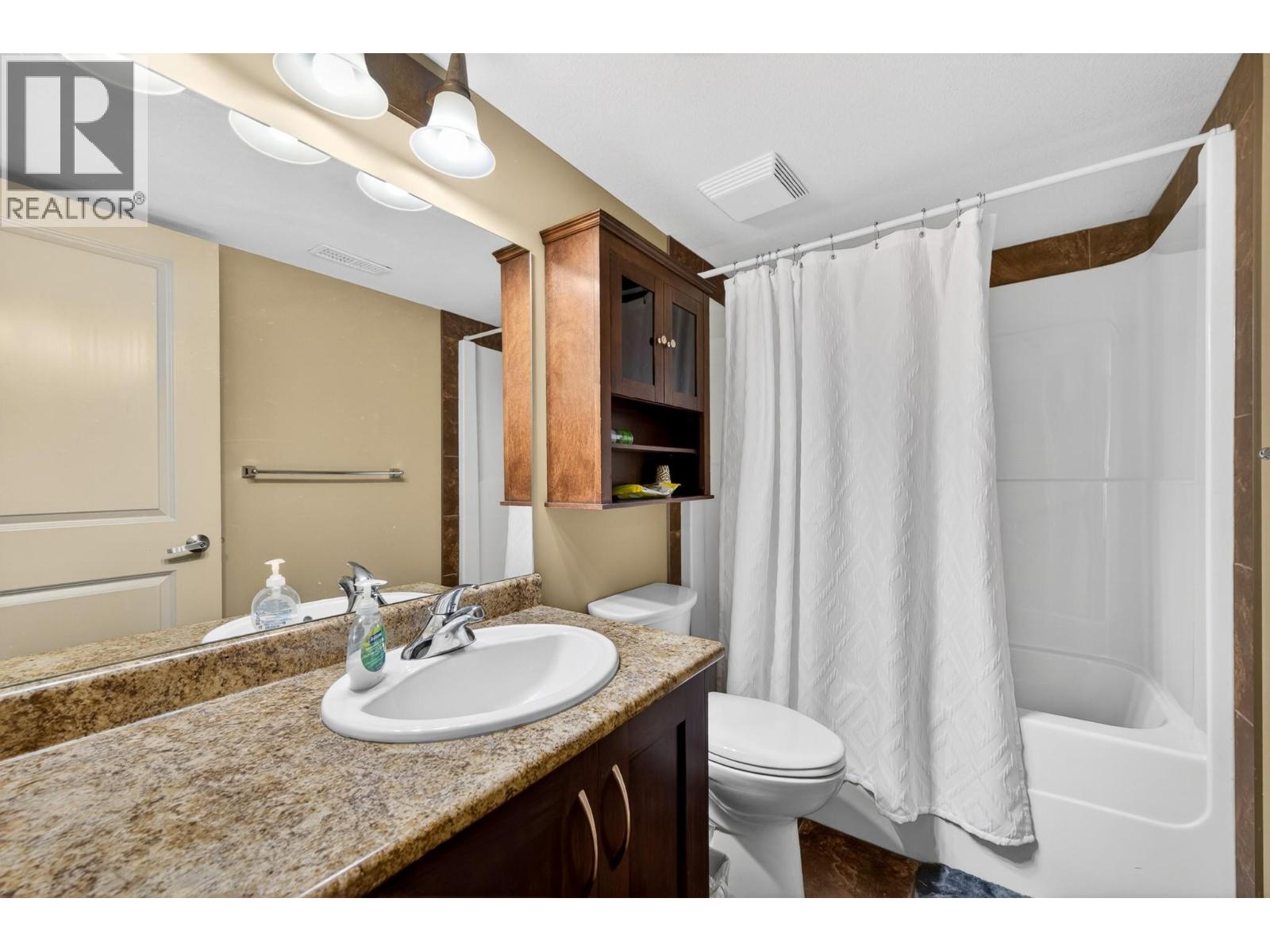 #4 2046 ROBSON Place - 23