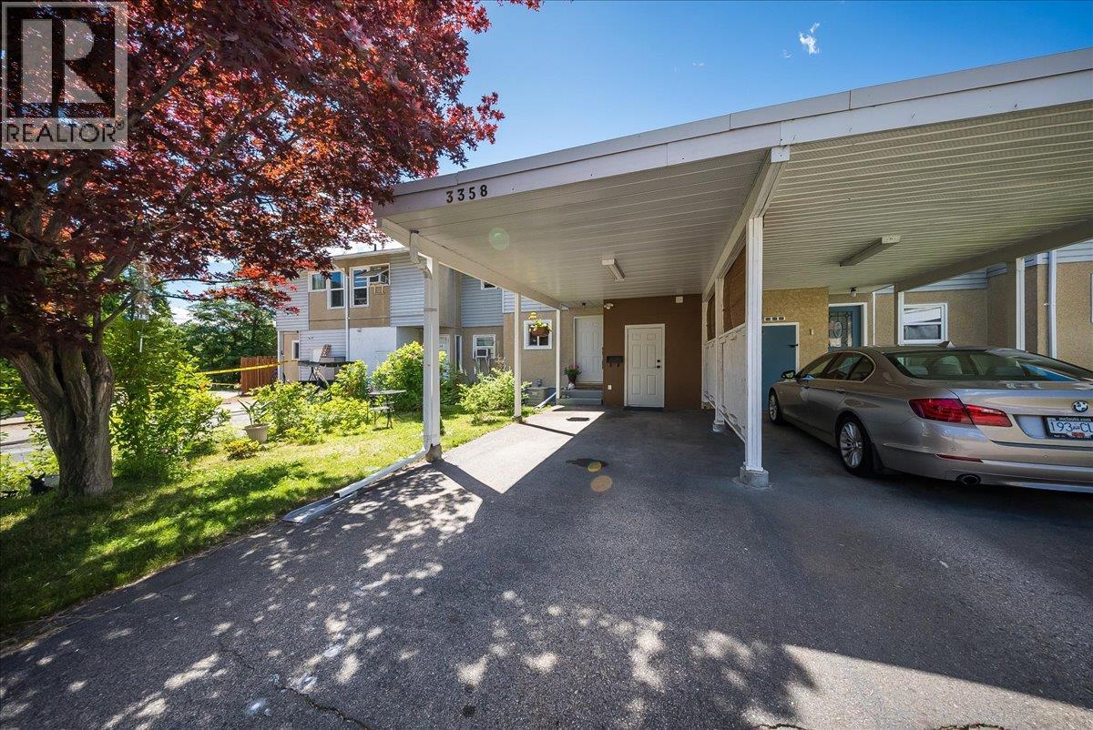 3358 LAUREL Crescent - 1