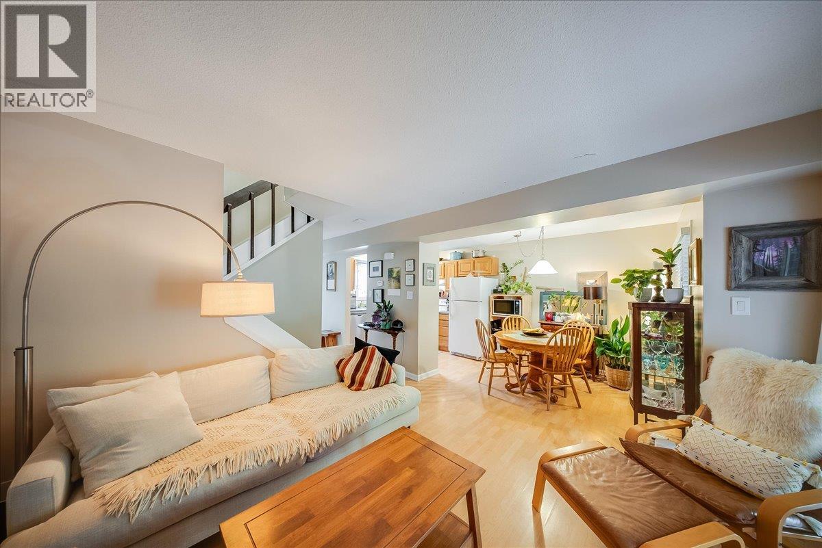 3358 LAUREL Crescent - 14