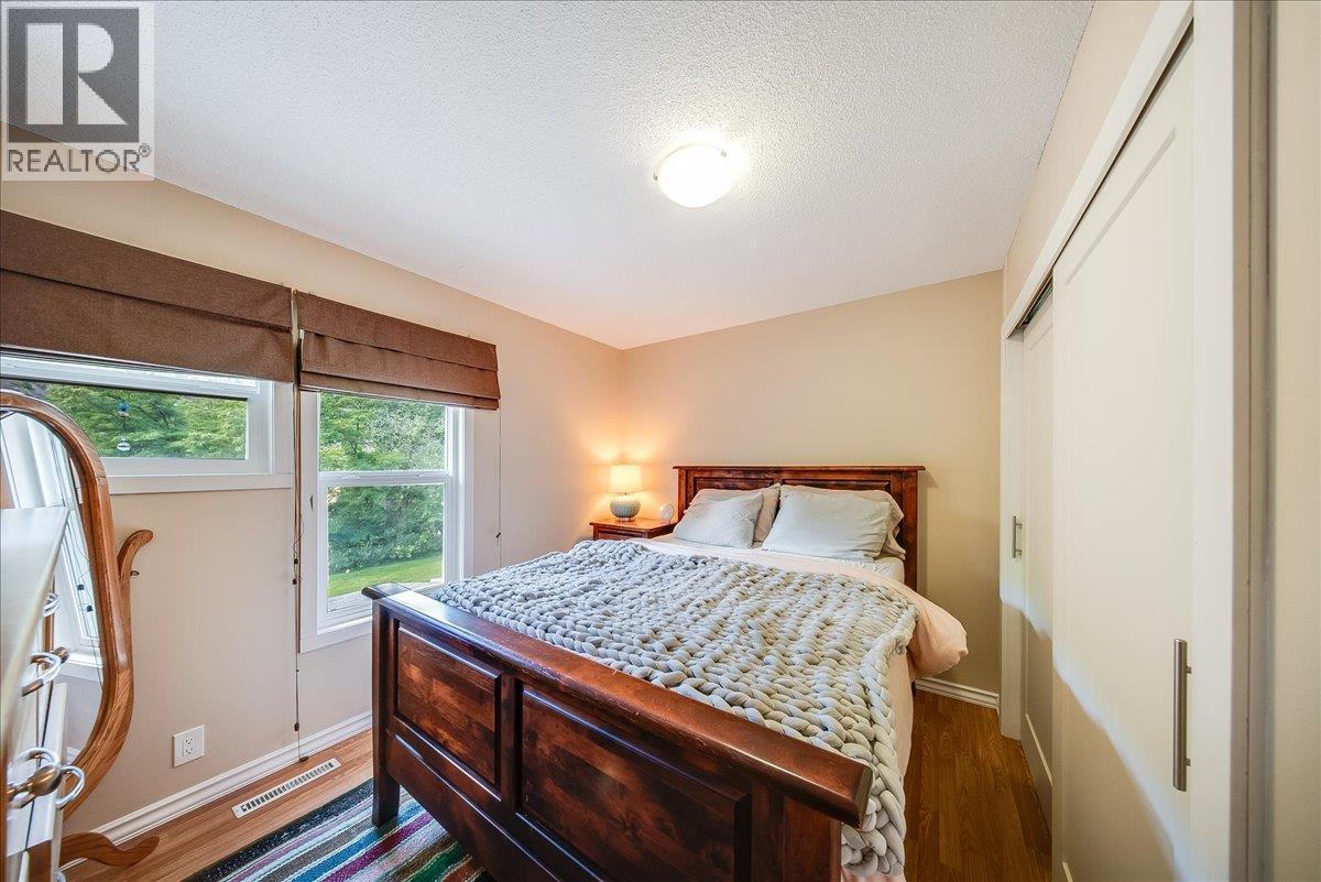 3358 LAUREL Crescent - 22