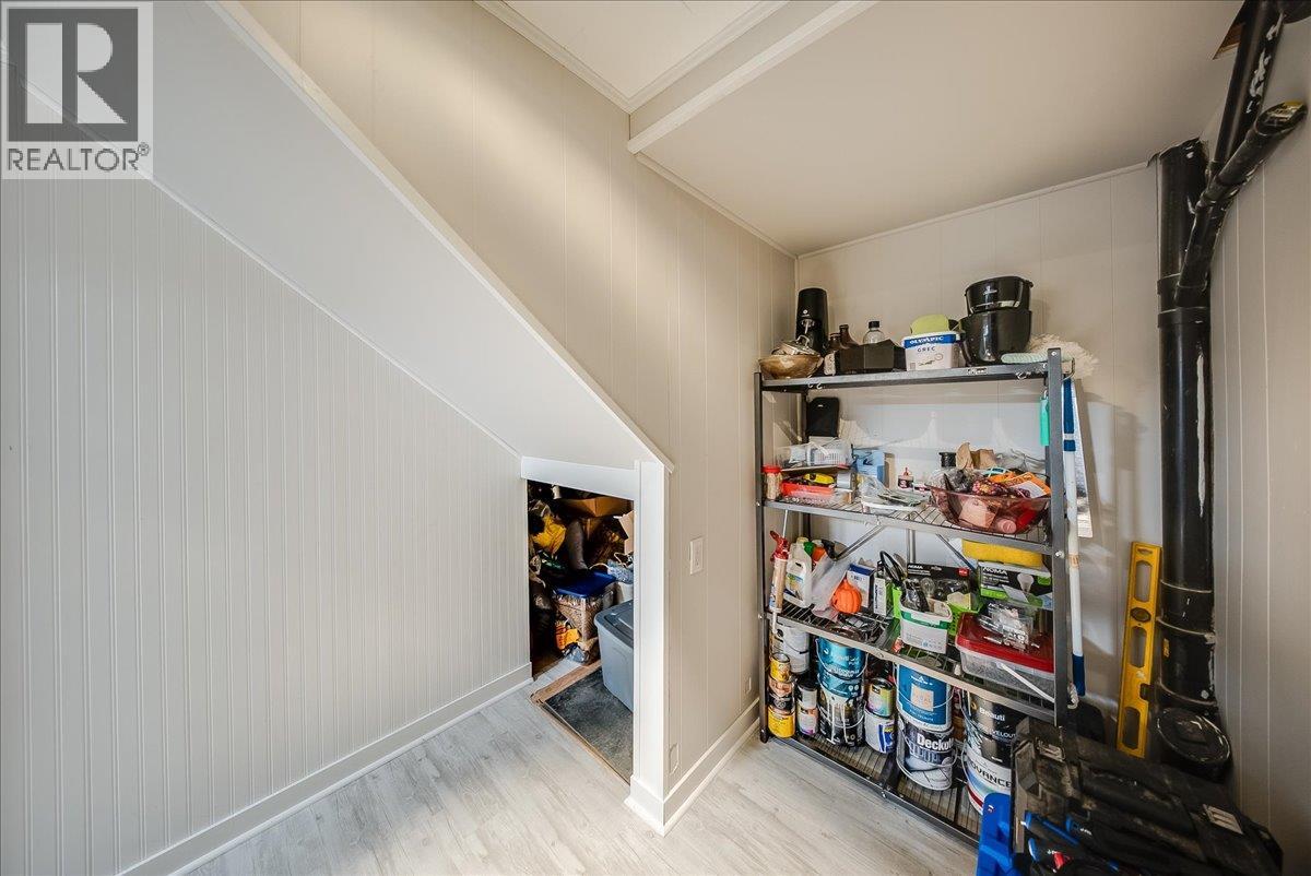 3358 LAUREL Crescent - 37