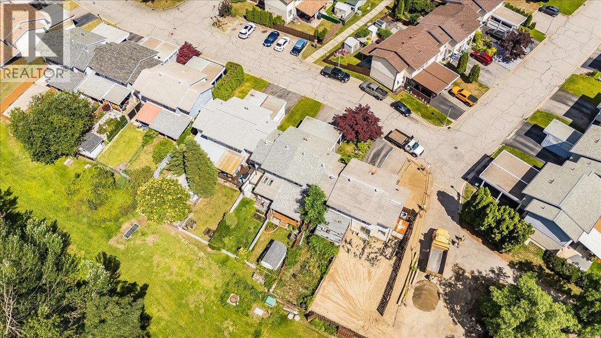 3358 LAUREL Crescent - 48