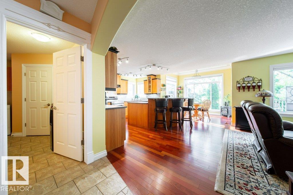 448 FORREST DR — photo 9