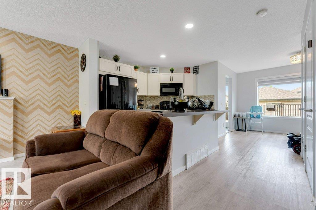 3511 15A ST NW - 21