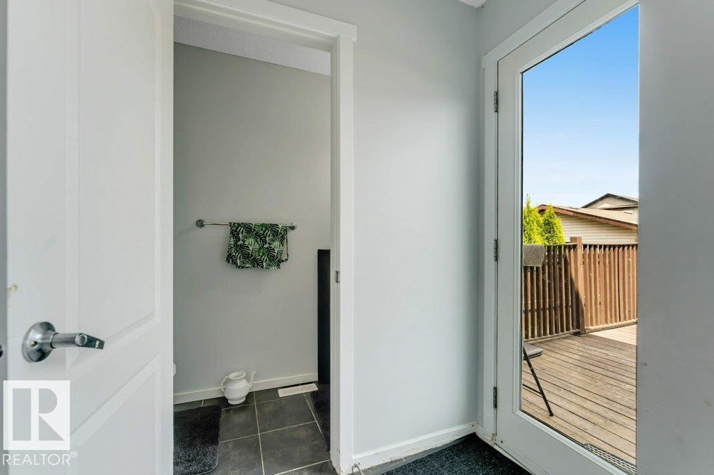 3511 15A ST NW - 28