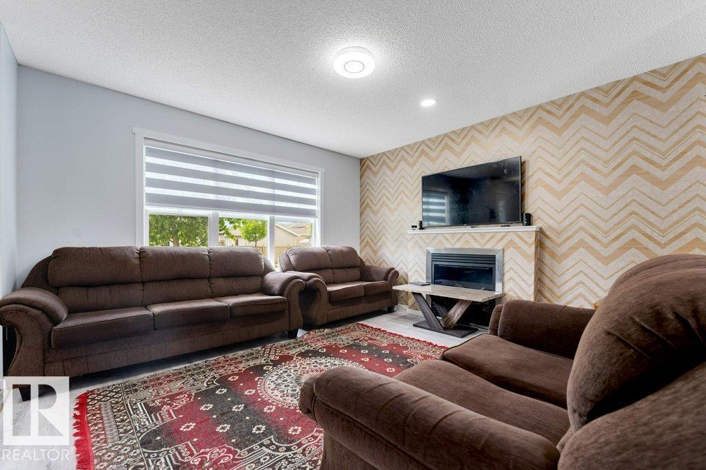 3511 15A ST NW - 19
