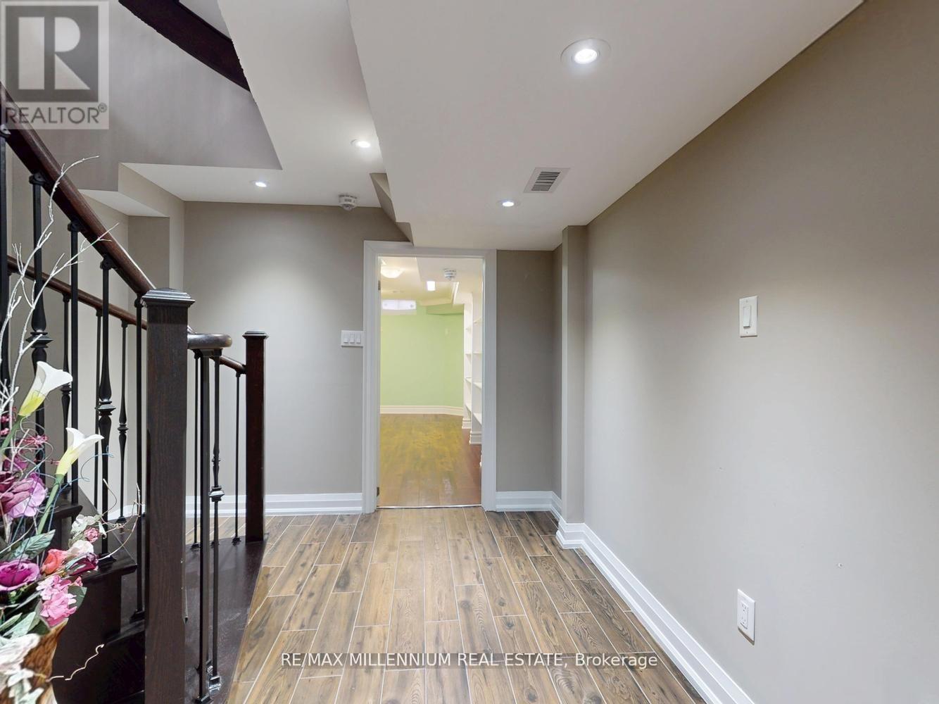 51 KINCARDINE STREET - 39