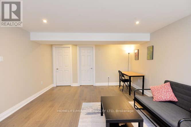 26 WINTERTON COURT - 40