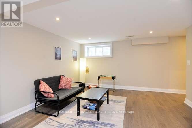 26 WINTERTON COURT - 42