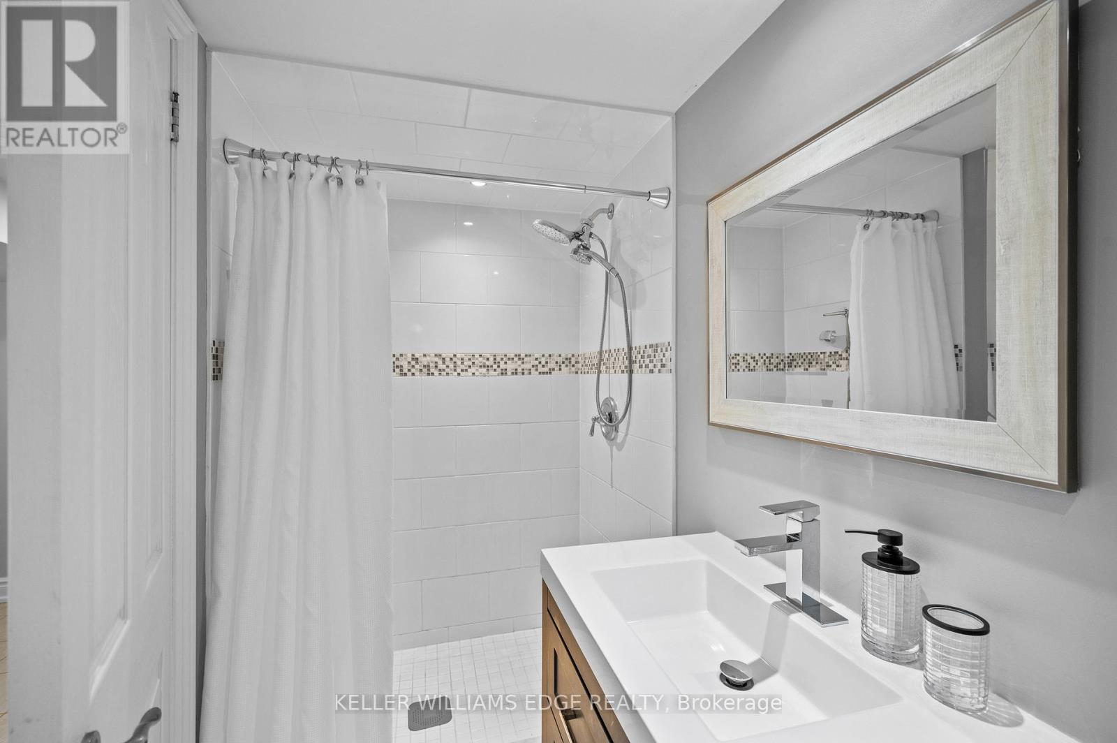 1589 CREDITON PARKWAY - 28
