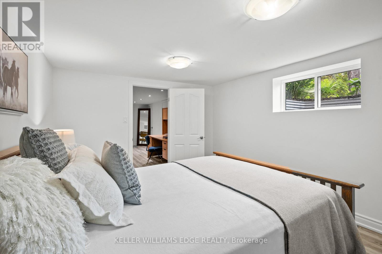 1589 CREDITON PARKWAY - 26