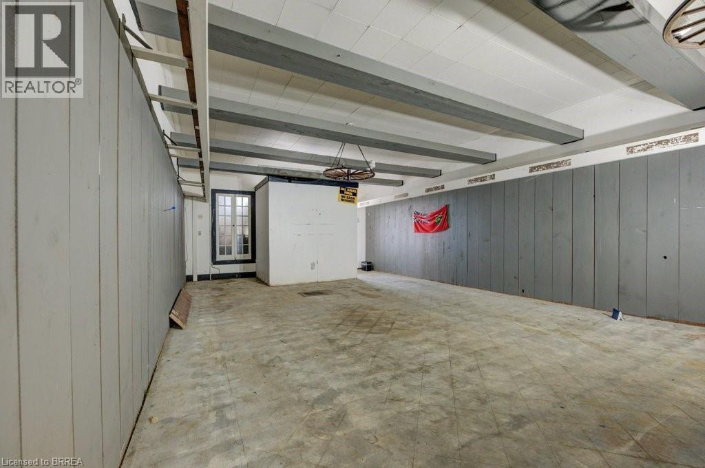 36 NORFOLK Street S - 3