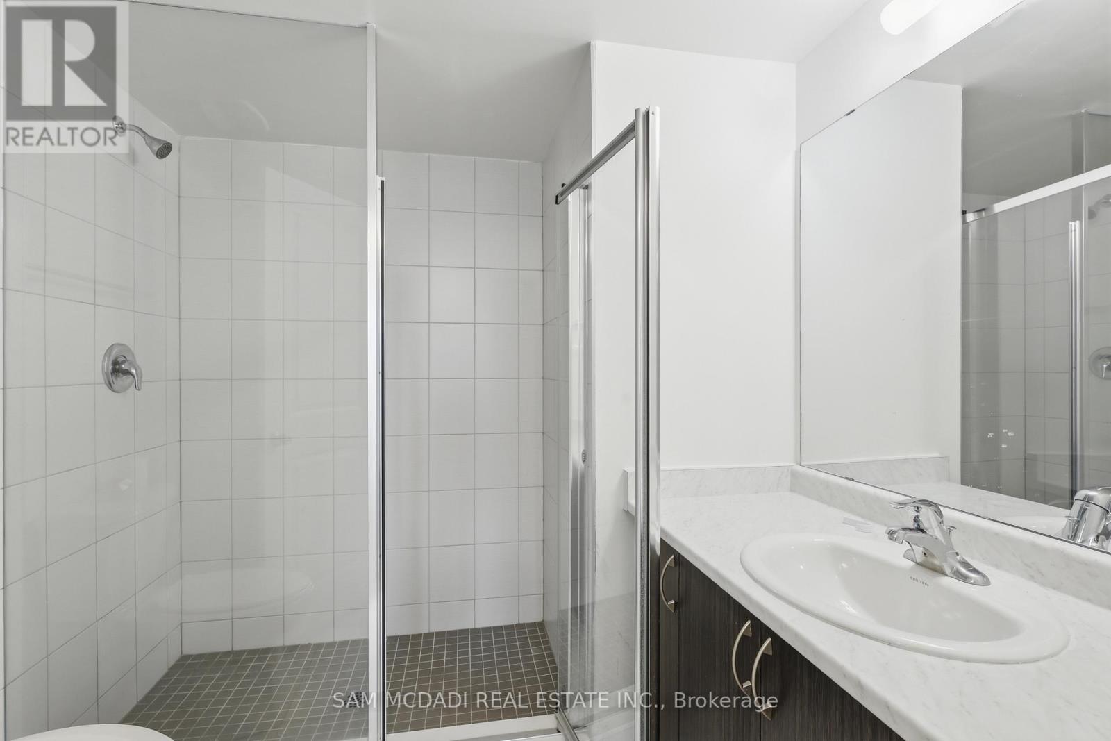 #6 2285 MCNAB LANE - 22