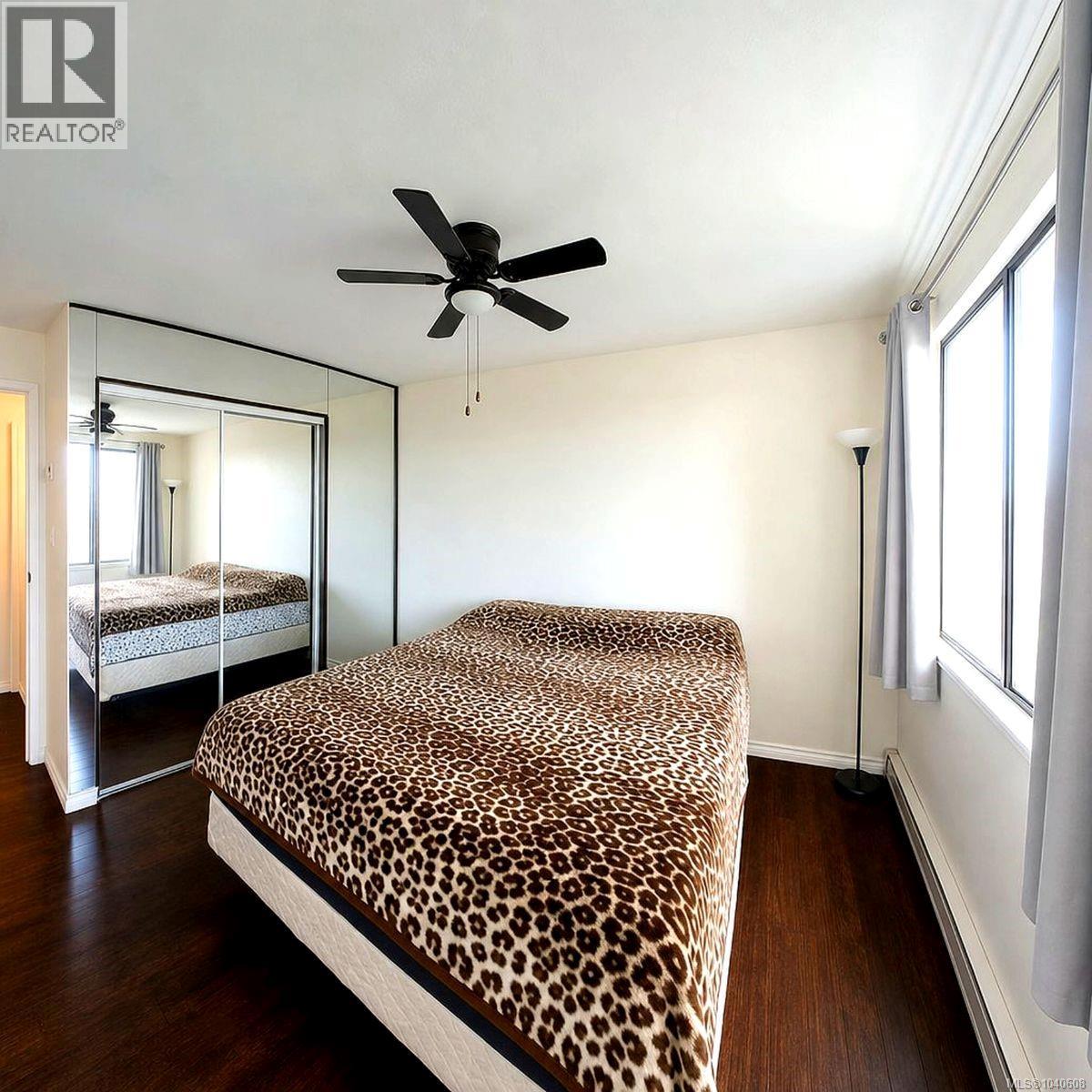 #302 30 Cavan St - 12