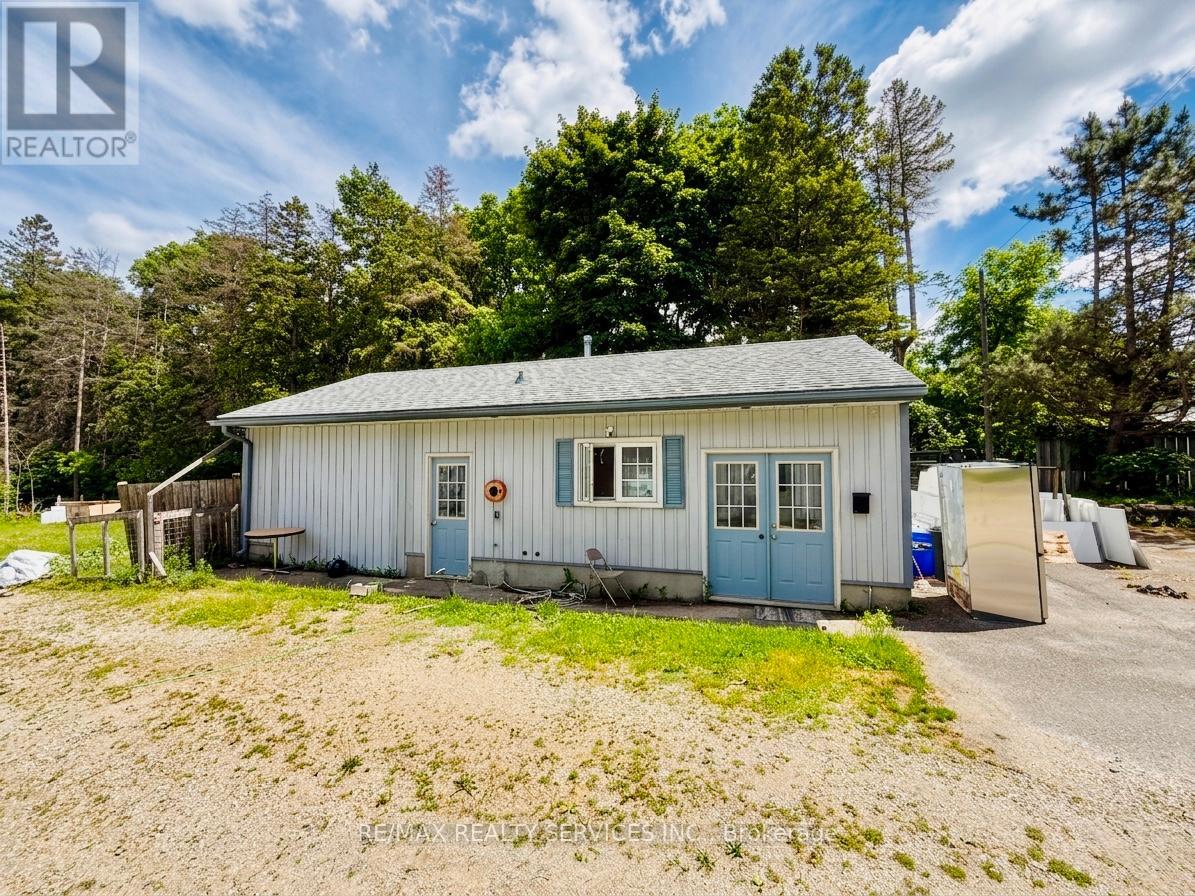 515146 11TH LINE - 30