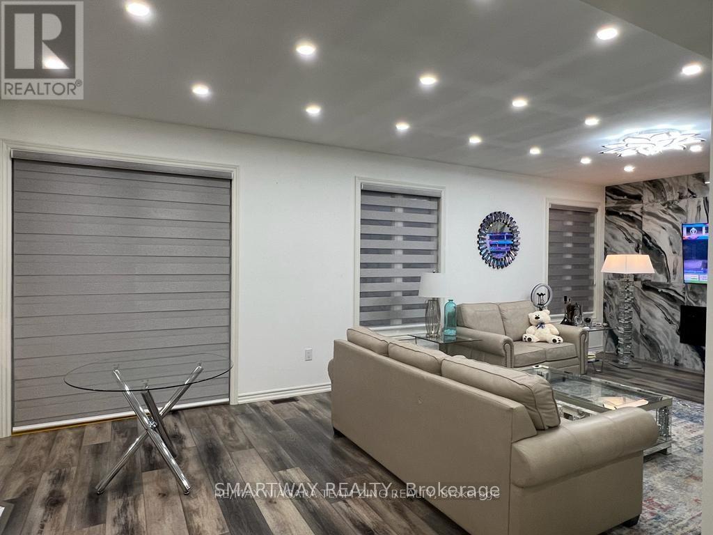1127 KENNEDY DRIVE - 12
