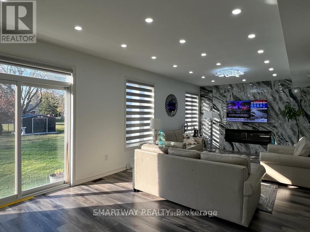1127 KENNEDY DRIVE - 14