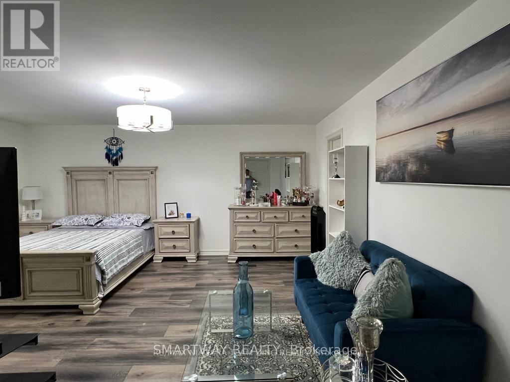 1127 KENNEDY DRIVE - 18