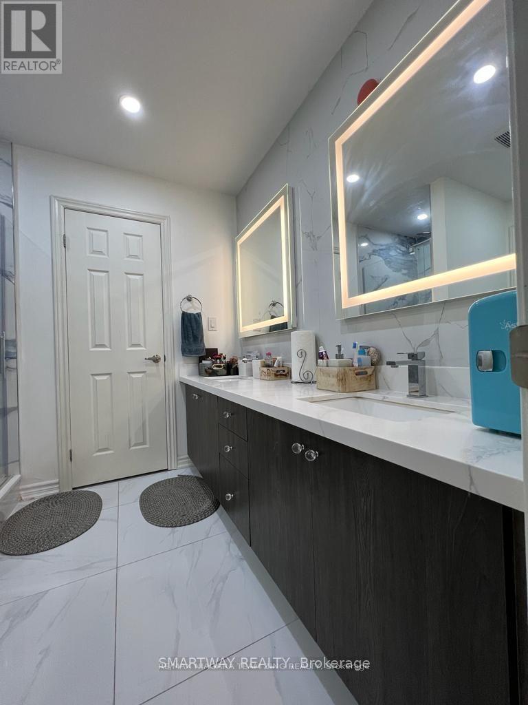 1127 KENNEDY DRIVE - 29