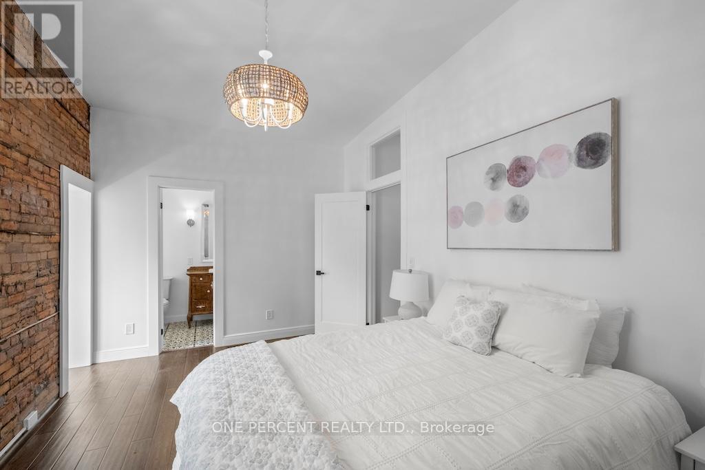 143 CATHARINE STREET N - 18