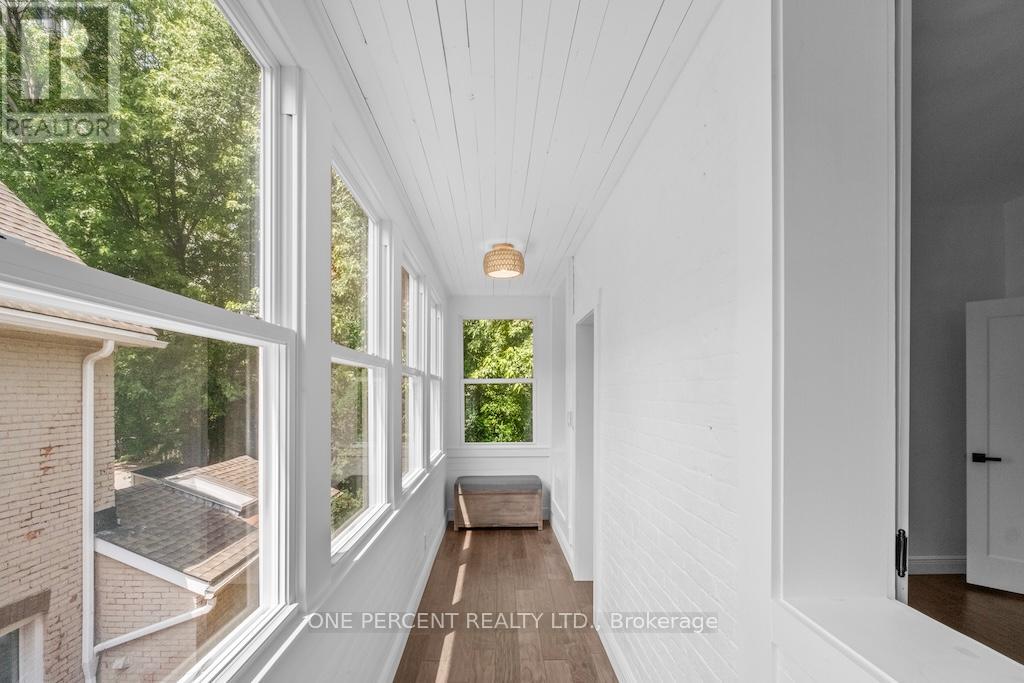 143 CATHARINE STREET N - 21