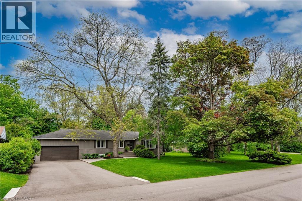 1589 CREDITON Parkway - 1