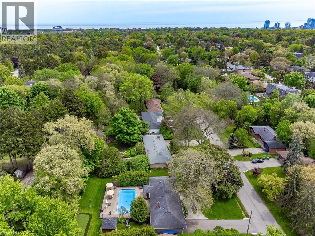 1589 CREDITON Parkway - 2