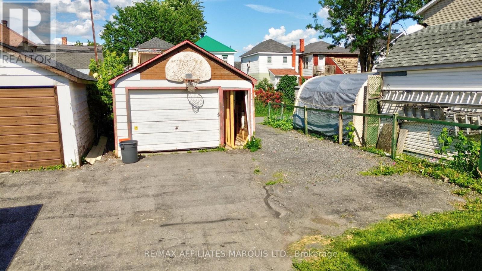313 GUY STREET - 5