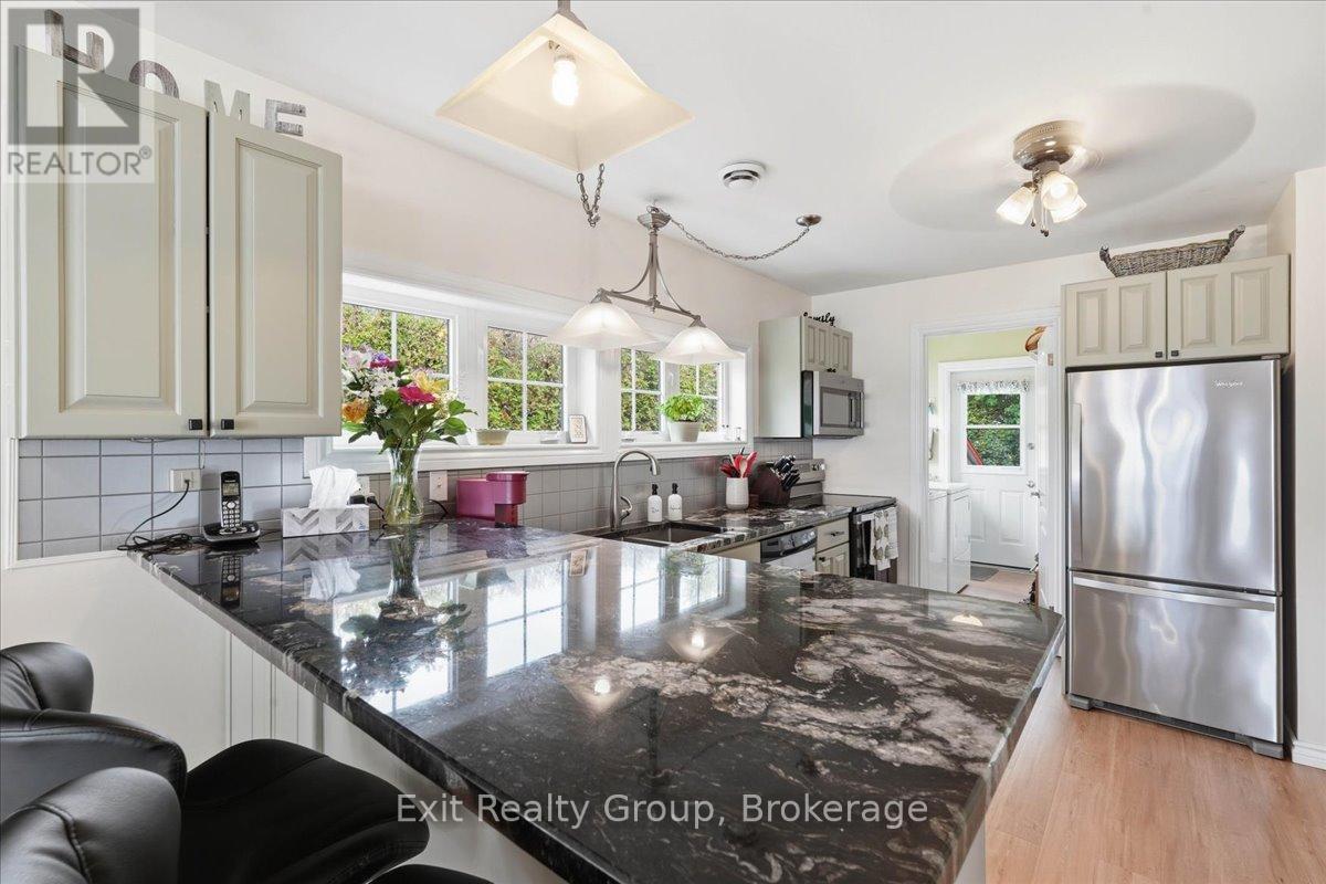 144 BAYVIEW LANE - 10