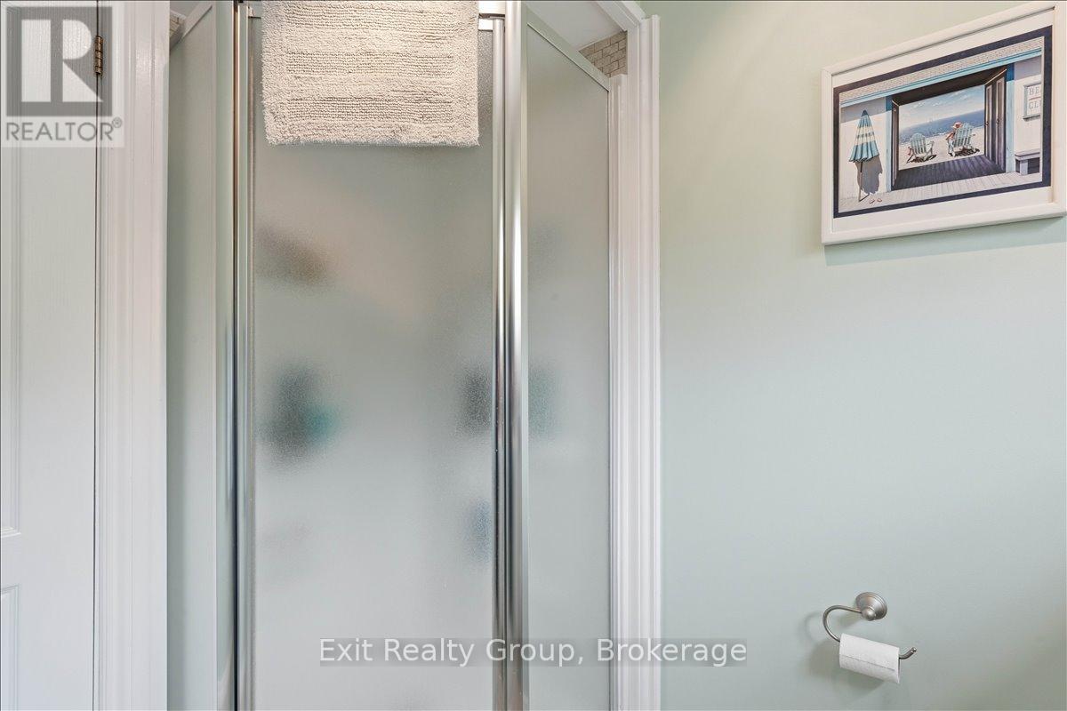 144 BAYVIEW LANE - 17