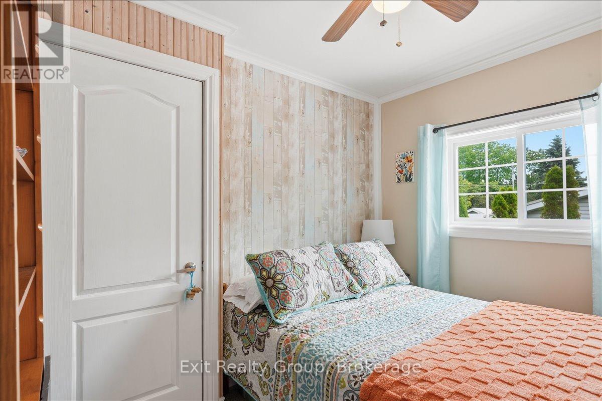 144 BAYVIEW LANE - 18