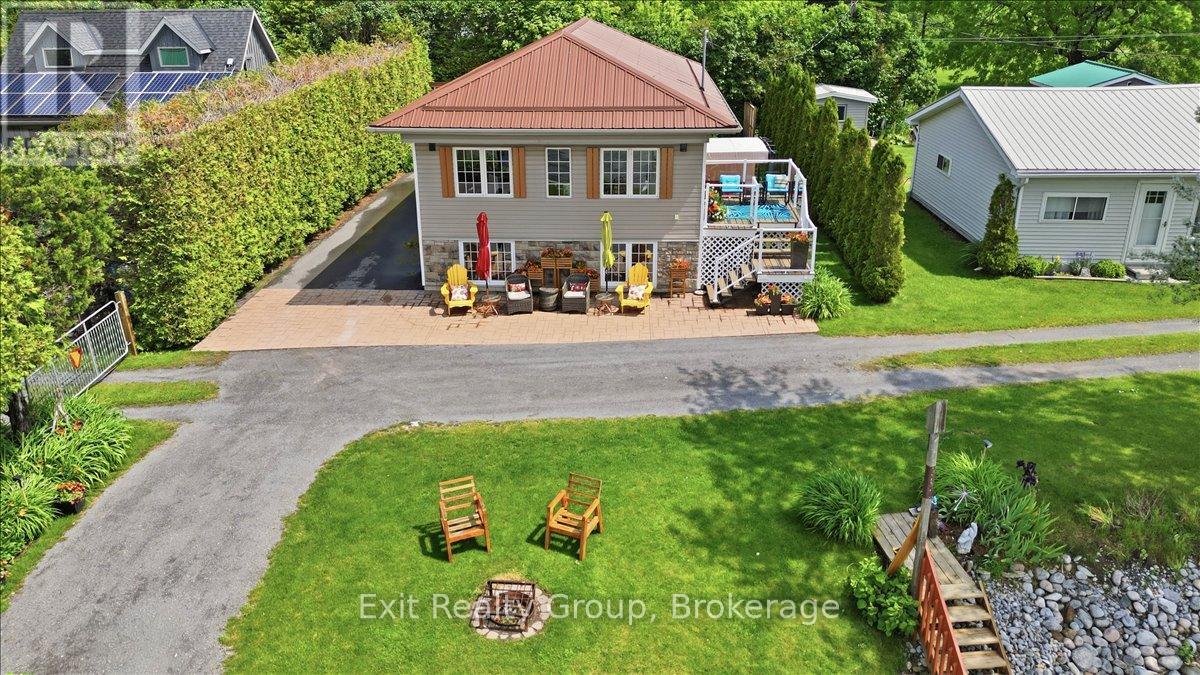 144 BAYVIEW LANE - 2