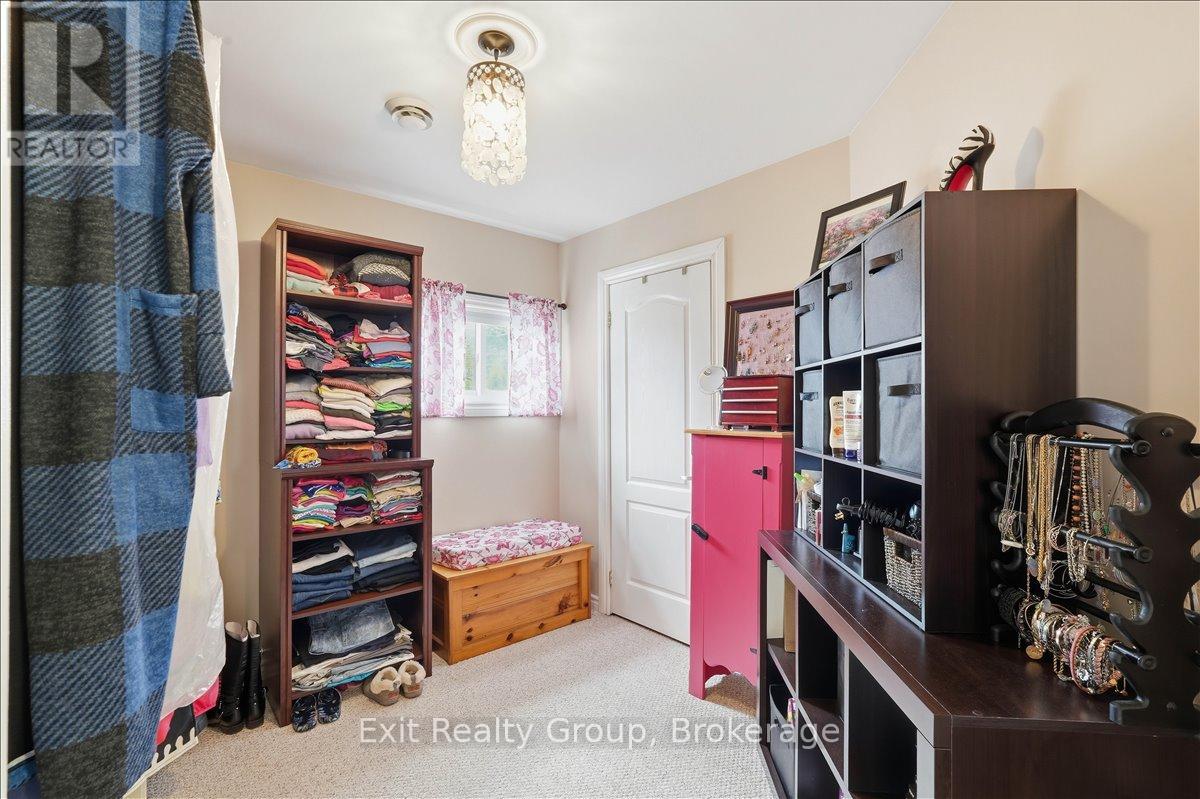 144 BAYVIEW LANE - 20